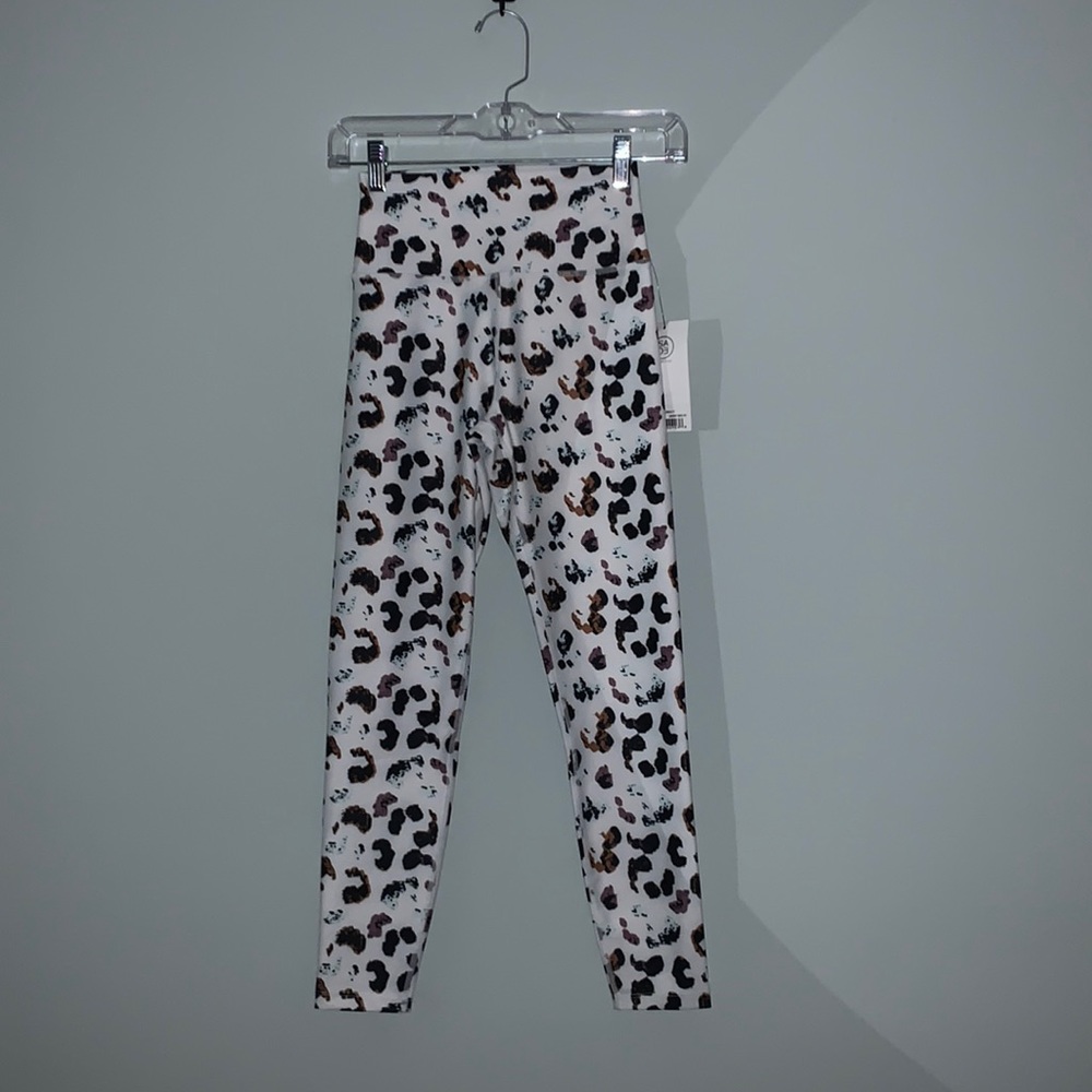 SAGE COLLECTIVE Leggings White Multi-Color Leopard Small